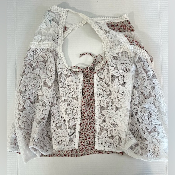 Maurice’s Medium Lace Bib Floral Under Design Flowy Double Layered Tank Top M - Picture 7 of 8